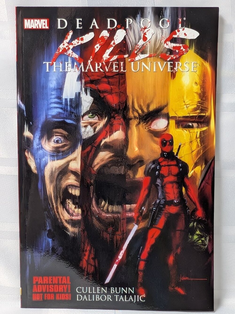 DEADPOOL THE MARVEL UNIVERSE GRAPHIC NOVEL COMIC BOOK MARVEL COMICS SUPERHERO